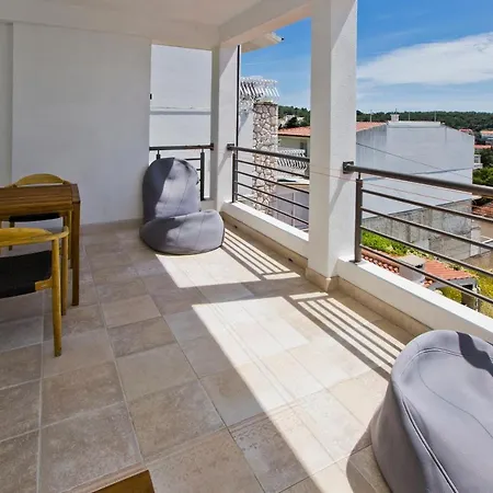 Rino Apartment Hvar Town
